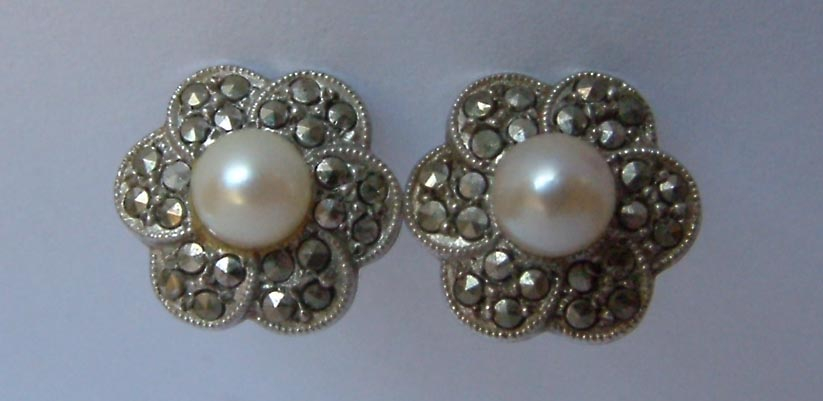 pair vintage .925 sterling silver cultured pearl marcasite earrings pierced ears
